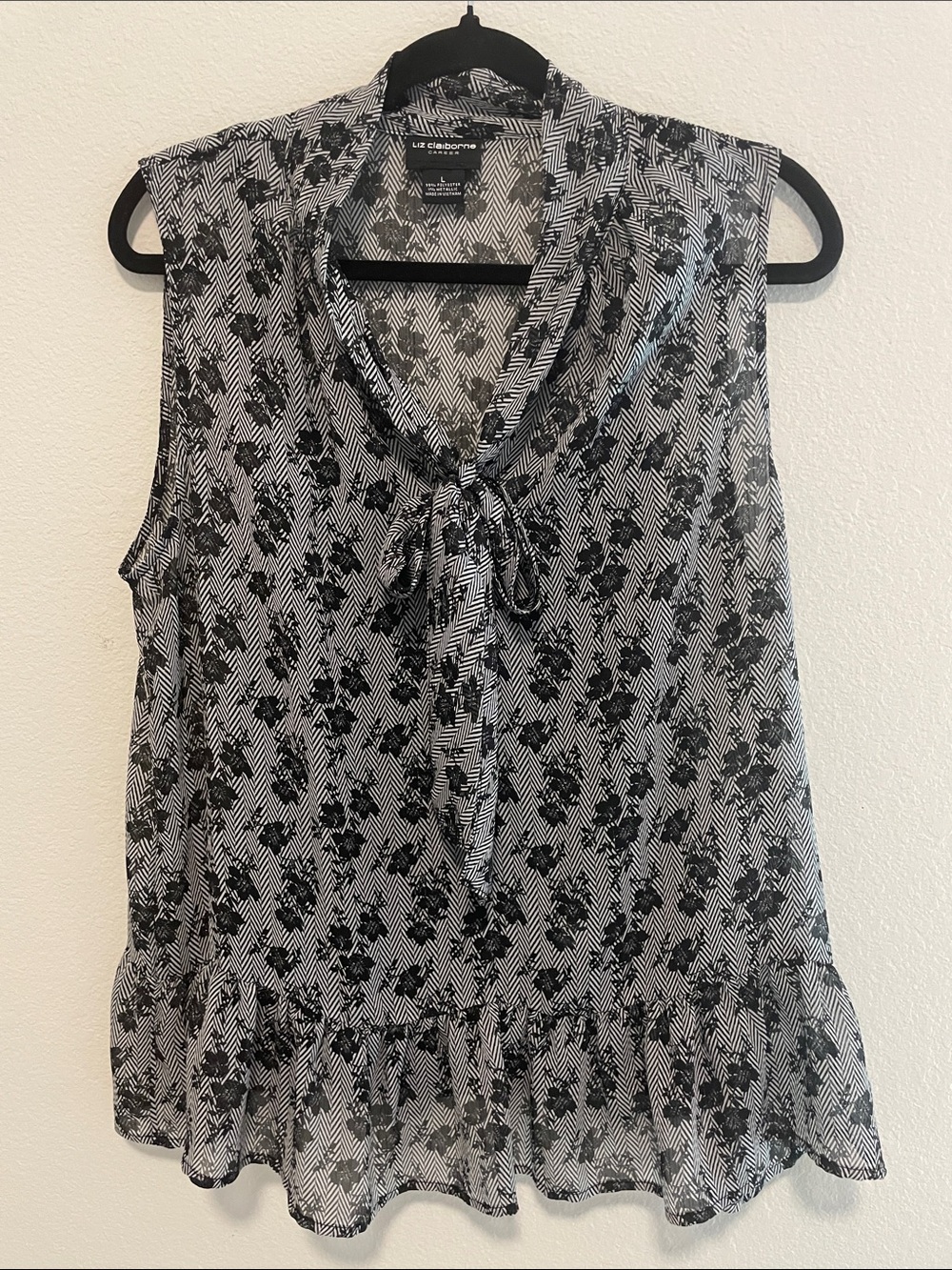 Liz Claiborne Black & White Floral Tie-Neck Sleeveless Camisole